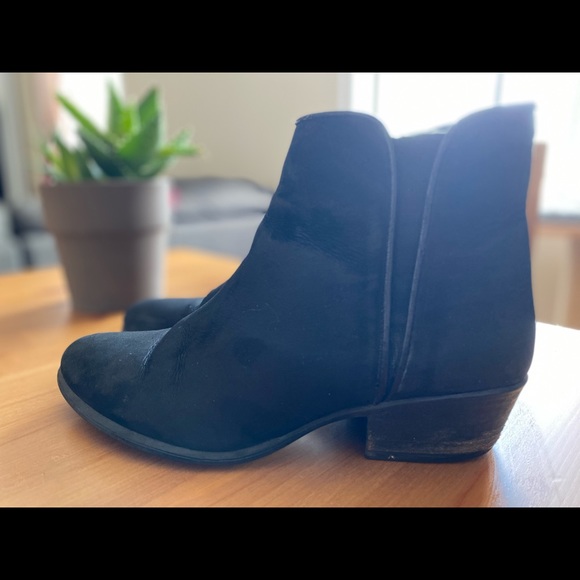 Steve Madden Black Ankle Boots - Picture 3 of 4